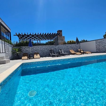 Villa Silver สตารีกราด-ปาเคลนีซา ภายนอก รูปภาพ