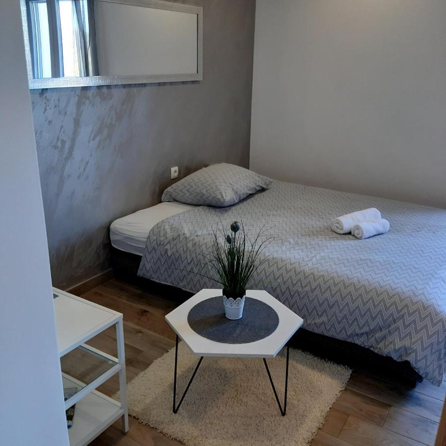 Villa Silver สตารีกราด-ปาเคลนีซา ภายนอก รูปภาพ